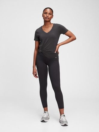 GapFit Breathe V Yaka Tişört